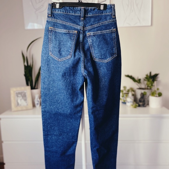 H&M Darkwash High Waisted Mom Jeans - Picture 2 of 5